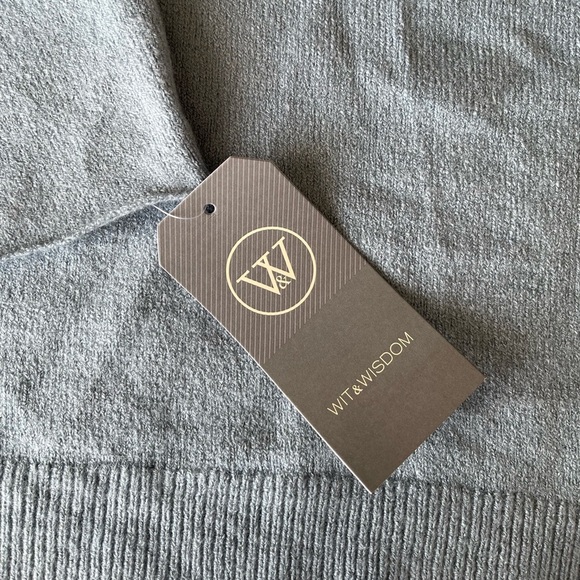 (NWT) Wit & Wisdom Blue Sweater w/ embossed star | Size XL - Picture 4 of 5